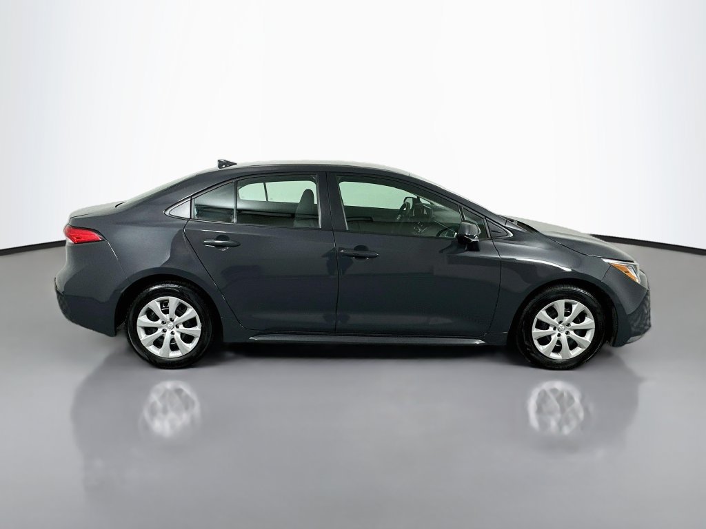 Certified 2025 Toyota Corolla LE FWD image 4