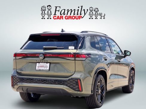 New 2026 Volkswagen Tiguan SE R-Line FWD image 4