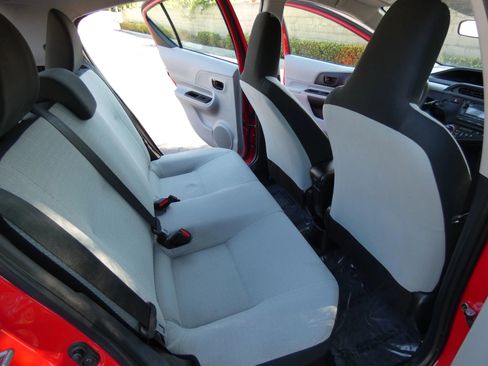 Used 2014 Toyota Prius C One image 30