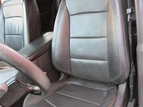 Used 2018 Chevrolet Equinox Premier image 10