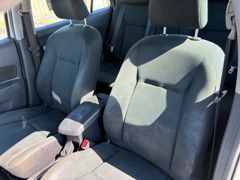 Used 2010 Toyota Yaris Sedan image 9