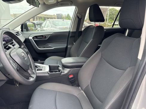 Used 2023 Toyota RAV4 LE AWD/4WD image 24