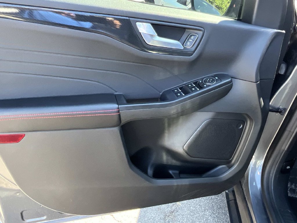 Used 2024 Ford Escape ST-Line w/ Tech Pack #1 FWD image 29