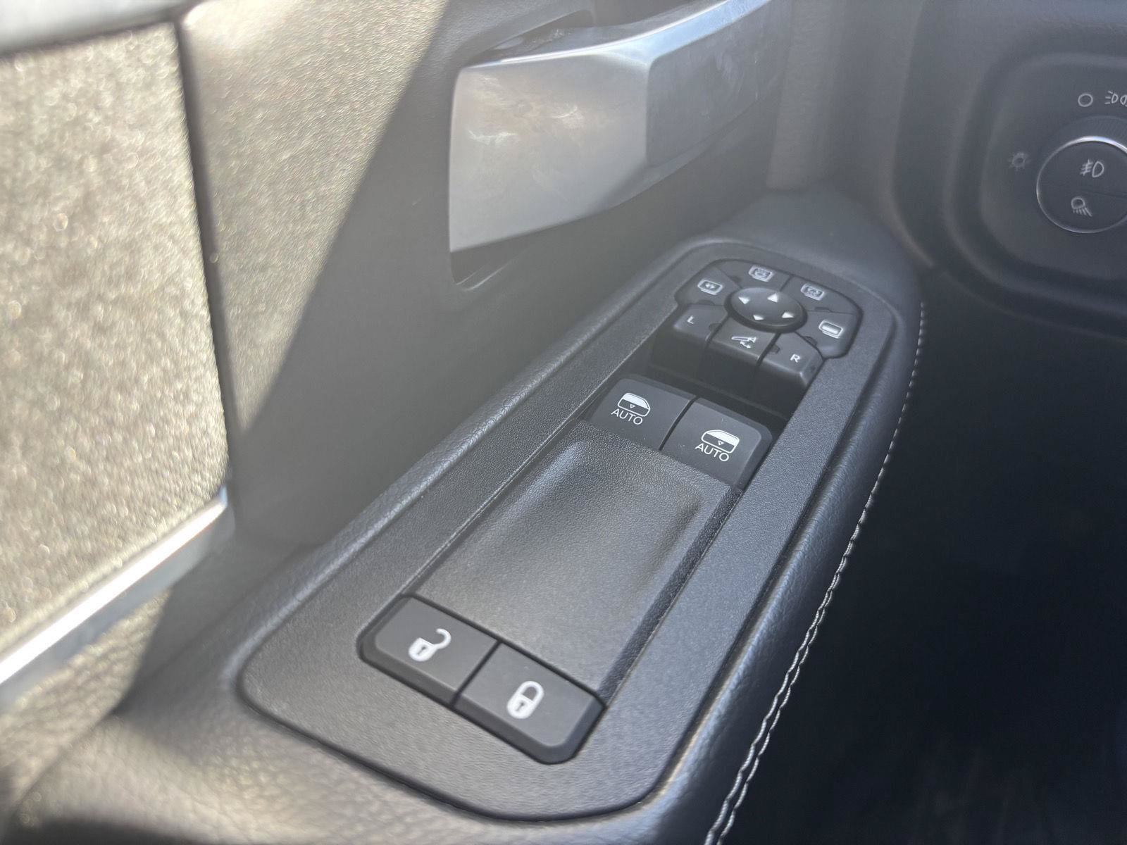 Used 2025 RAM 2500 Big Horn AWD/4WD image 26