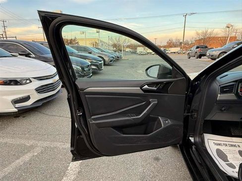 Used 2019 Volkswagen Jetta R-Line w/ R-Line Cold Weather Package image 19