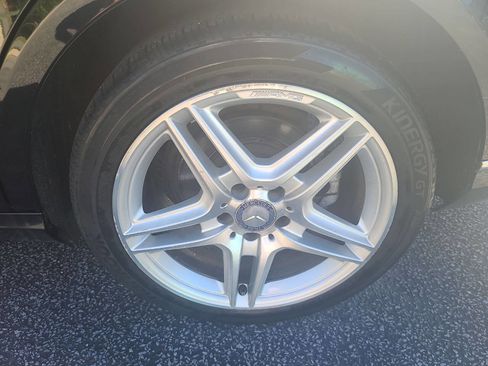 Used 2011 Mercedes-Benz E 350 4MATIC Sedan image 13