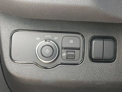 Used 2024 Mercedes-Benz Sprinter 2500 image 25