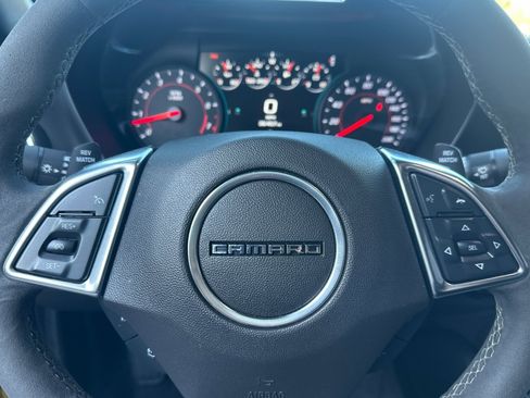 Used 2018 Chevrolet Camaro SS image 41