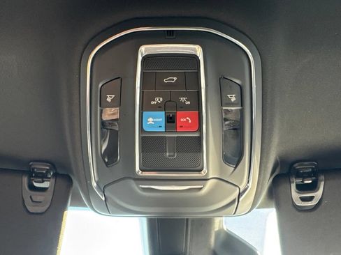Used 2023 Jeep Wagoneer Series III w/ Preferred Equipment Group AWD/4WD image 41