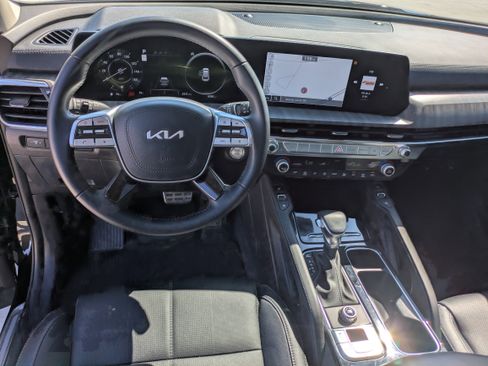 Used 2025 Kia Telluride SX image 17