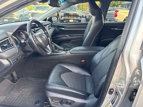 Used 2018 Toyota Camry SE w/ Audio Package FWD image 13