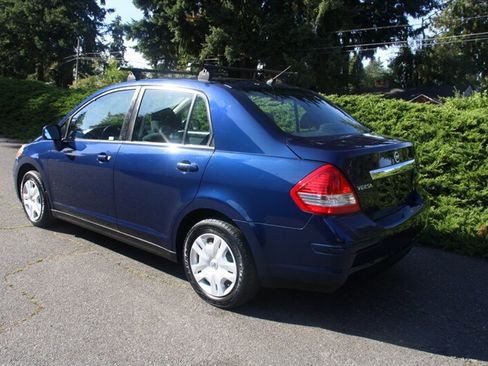 Used 2011 Nissan Versa 1.8 S w/ Plus Pkg FWD image 4