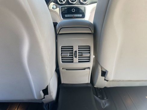 Used 2018 Mercedes-Benz CLA 250 4MATIC image 28