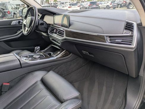 Used 2021 BMW X7 xDrive40i w/ Parking Assistance Package image 21