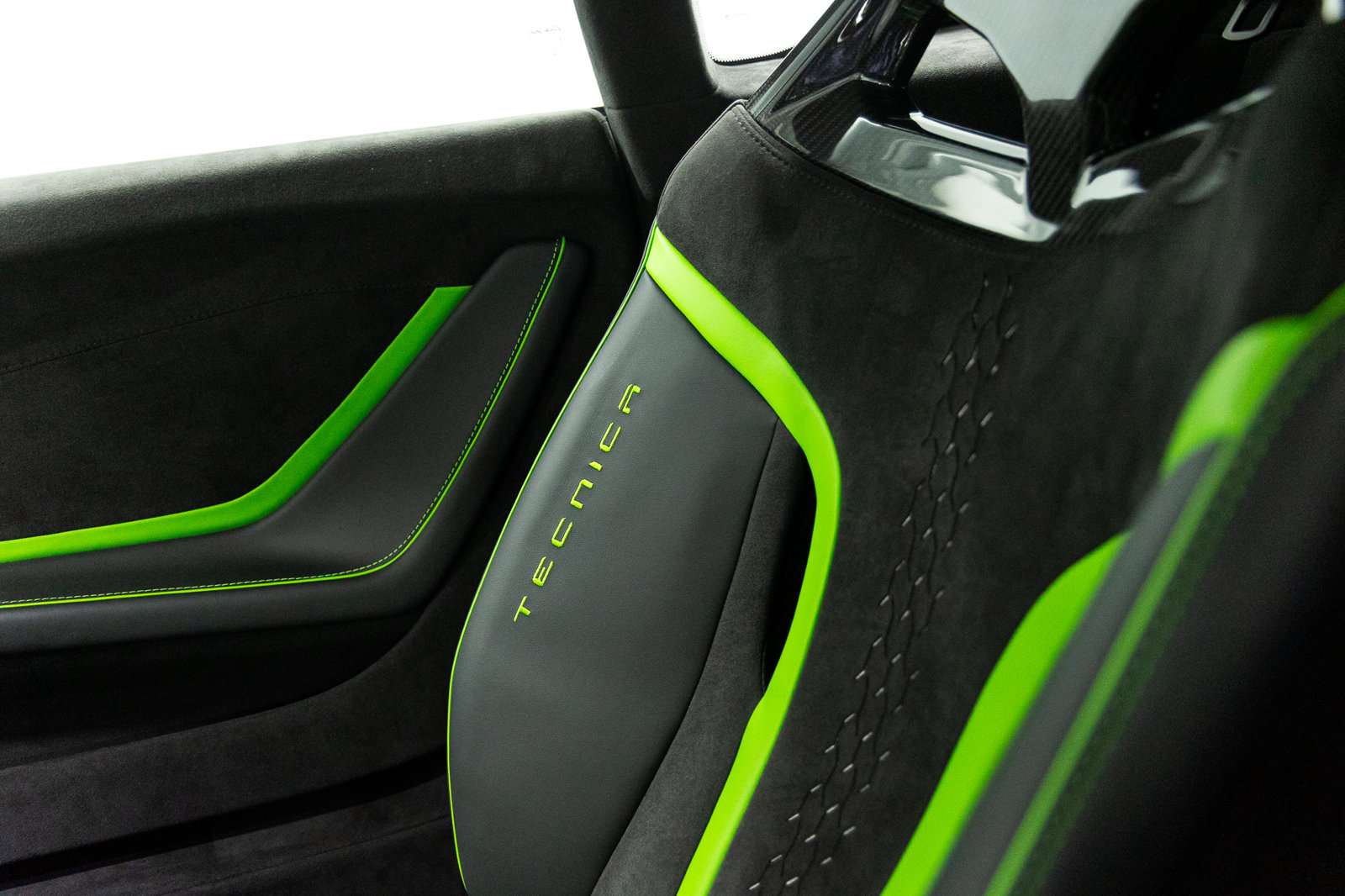 Used 2023 Lamborghini Huracan Tecnica RWD image 50