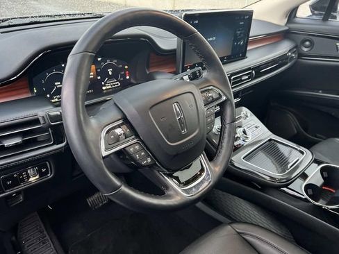 Used 2023 Lincoln Nautilus Reserve w/ Equipment Group 201A image 20