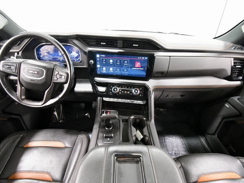 Used 2022 GMC Sierra 1500 AT4 w/ AT4 Premium Package image 3
