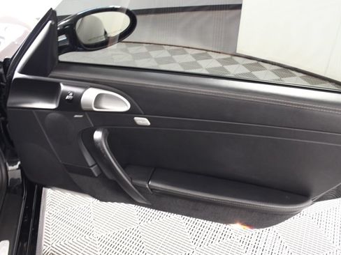 Used 2006 Porsche 911 Carrera S RWD image 18