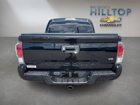 Used 2020 Toyota Tacoma TRD Off-Road w/ TRD Premium Off Road Package AWD/4WD image 7