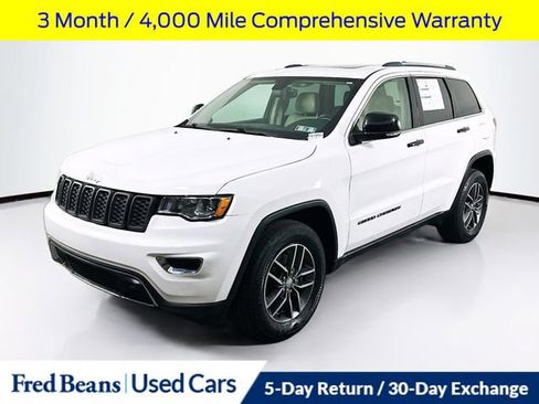 Used 2017 Jeep Grand Cherokee Limited AWD/4WD image 4