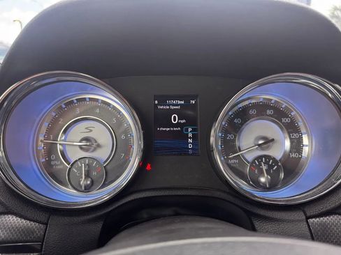 Used 2012 Chrysler 300 S w/ Luxury Group RWD image 7