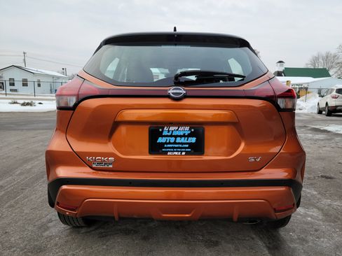 Used 2024 Nissan Kicks SV image 5