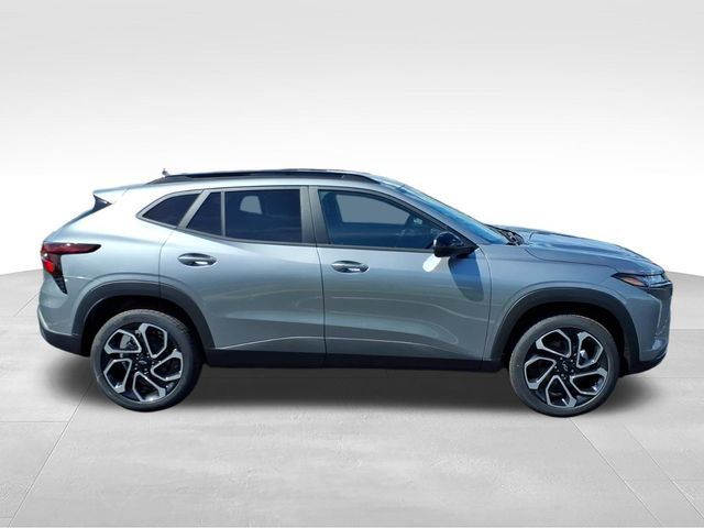 New 2026 Chevrolet Trax RS w/ Driver Confidence Package FWD image 2