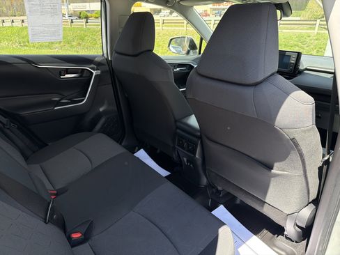 Used 2019 Toyota RAV4 XLE w/ Convenience Package AWD/4WD image 32