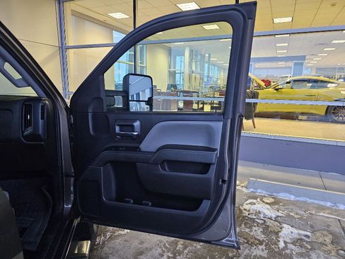 Used 2015 Chevrolet Silverado 2500 W/T w/ WT Fleet Convenience Package image 12