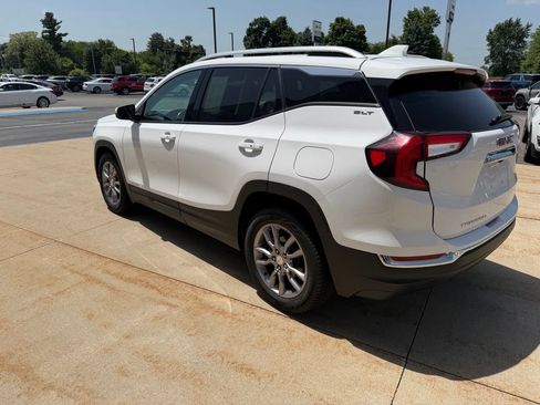 Used 2022 GMC Terrain SLT FWD image 5