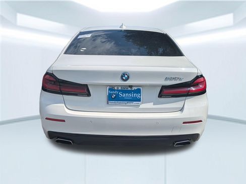 Used 2022 BMW 530e w/ Premium Package RWD image 3