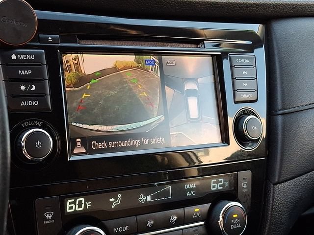 Used 2018 Nissan Rogue SV w/ Premium Package AWD/4WD image 17