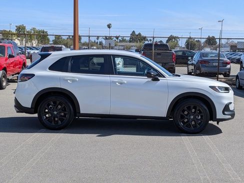 Used 2024 Honda HR-V Sport image 4