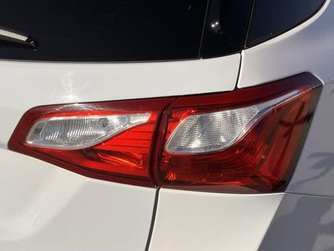 Used 2021 Chevrolet Equinox LT image 33