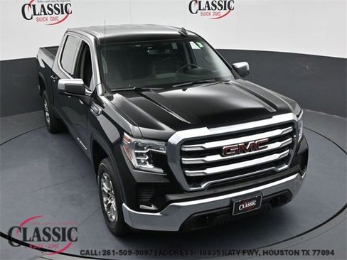 Used 2020 GMC Sierra 1500 SLE w/ SLE Value Package image 1