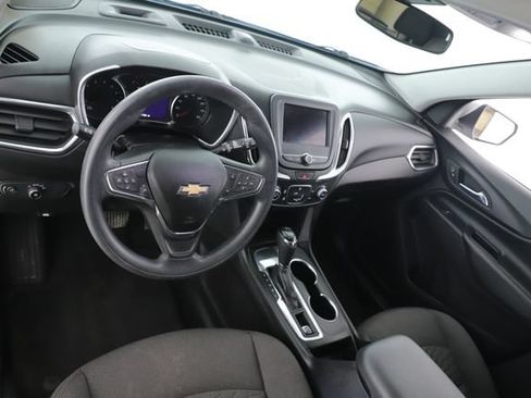 Used 2021 Chevrolet Equinox LT FWD image 17