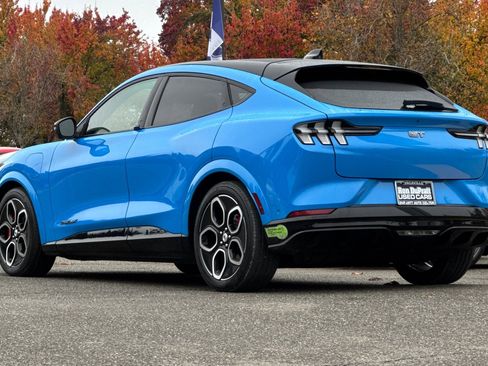 Certified 2022 Ford Mustang Mach-E GT image 6