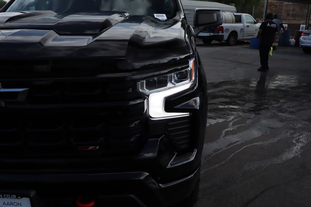 Used 2024 Chevrolet Silverado 1500 LT Trail Boss w/ Convenience Package II AWD/4WD image 8