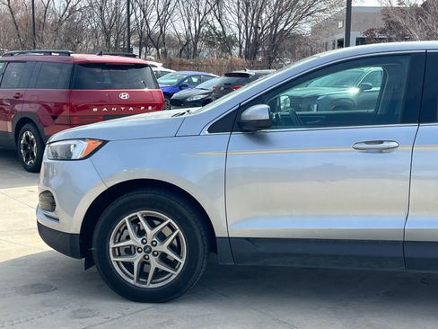 Used 2024 Ford Edge SEL image 7