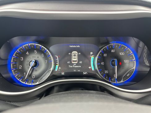 New 2026 Chrysler Pacifica Select image 19