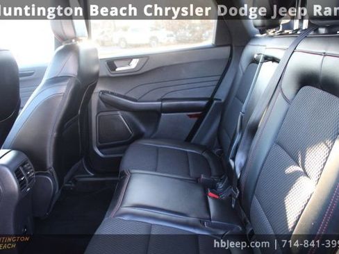 Used 2025 Ford Escape ST-Line image 31