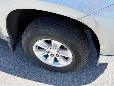 Used 2025 Chevrolet Silverado 1500 LT AWD/4WD image 6
