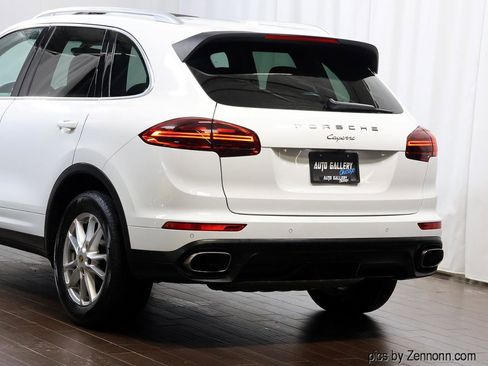 Used 2018 Porsche Cayenne image 8