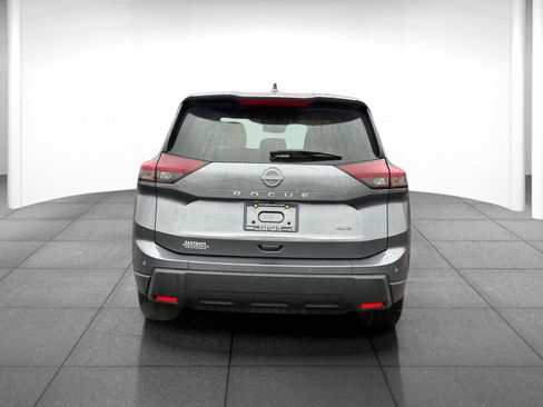 Used 2026 Nissan Rogue SV AWD/4WD image 6
