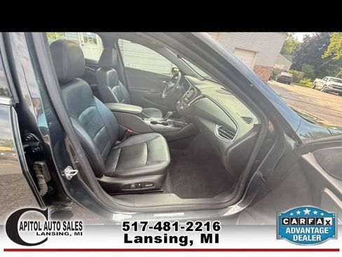 Used 2017 Chevrolet Malibu LT w/ Leather Package FWD image 20
