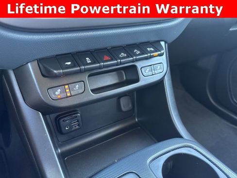 Used 2022 Chevrolet Colorado Z71 image 5