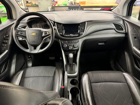 Used 2021 Chevrolet Trax LT image 17