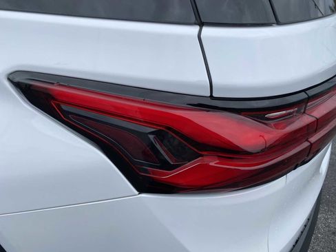 Used 2022 Chevrolet Traverse RS w/ LPO, Floor Liner Package image 11