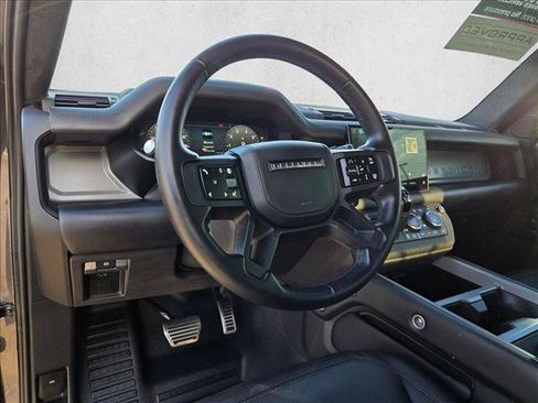 Used 2025 Land Rover Defender 110 V8 AWD/4WD image 10