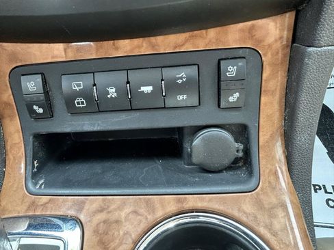 Used 2010 Buick Enclave CXL w/ Trailering Provision Package AWD/4WD image 24
